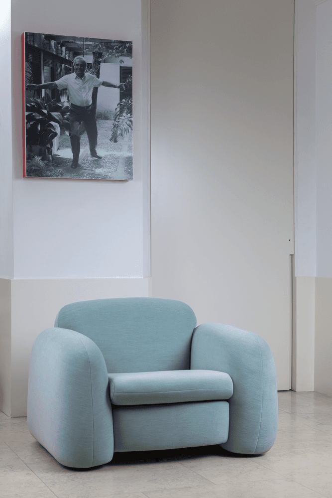 08_AtelierDacianoDaCosta_Penta armchair_João Frazão - Atelier Daciano da Costa.png