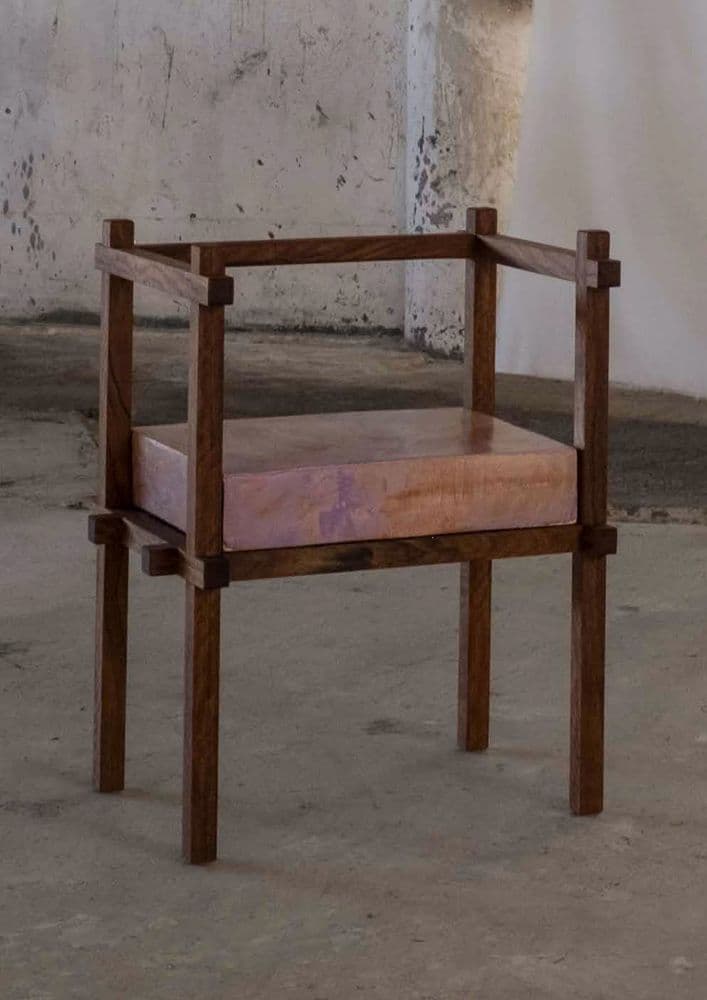 PINKIR_ chair II stoneware with chamotte, various glazes, mutene wood 58x47x72,5cm.jpg