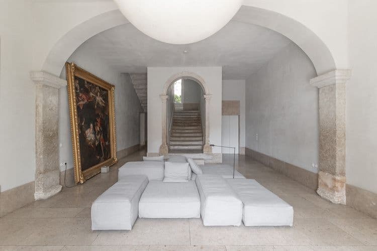 1_Santa Clara 1728 Entrance Hall_Silent Living_CC.jpg