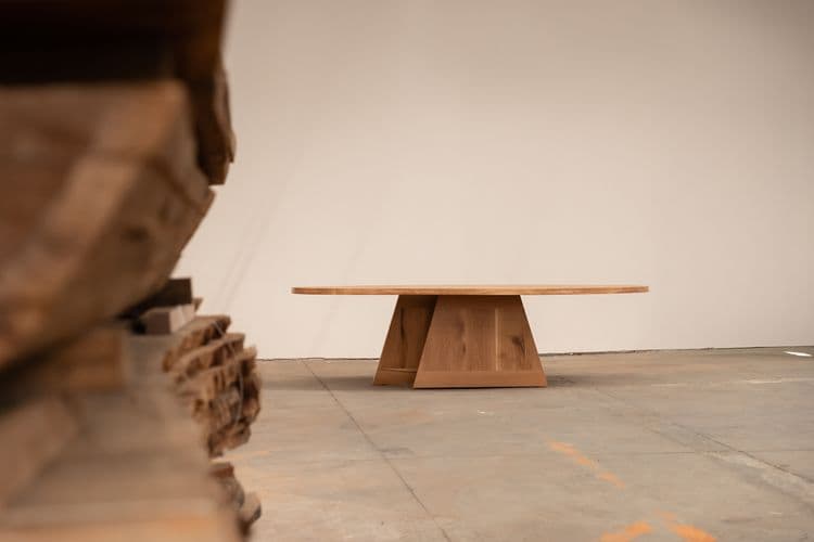 Vasco Fragoso Mendes_The Whale Dining Table - Matilde.jpg